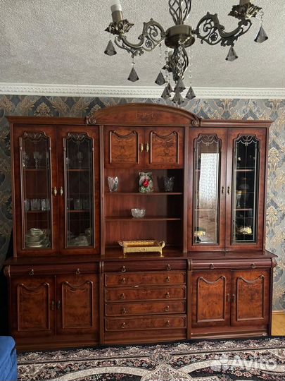 Буфеты, горка б/у