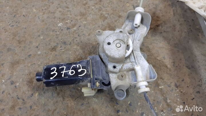 Стеклоподъемник задний правый Hyundai Sonata