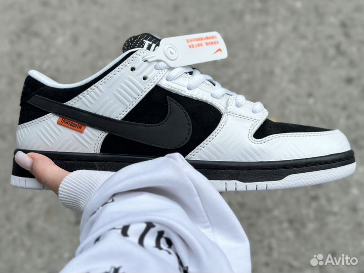 Кроссовки Tightbooth X Nike SB Dunk Low