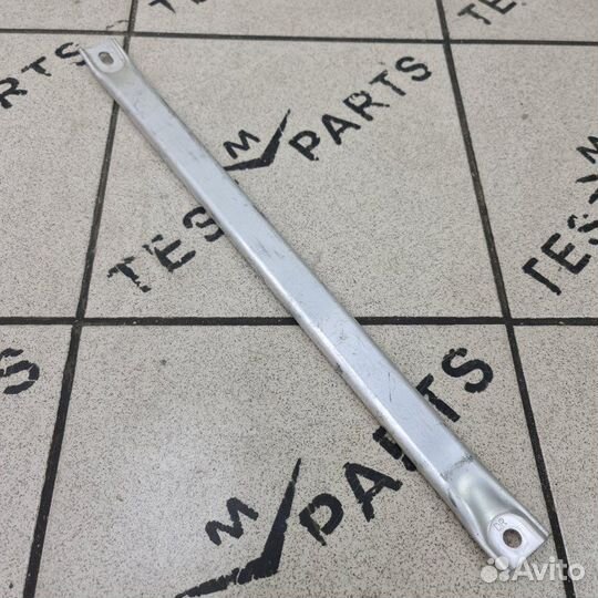 Распорка стоек щита передка правая Bmw 5-Series