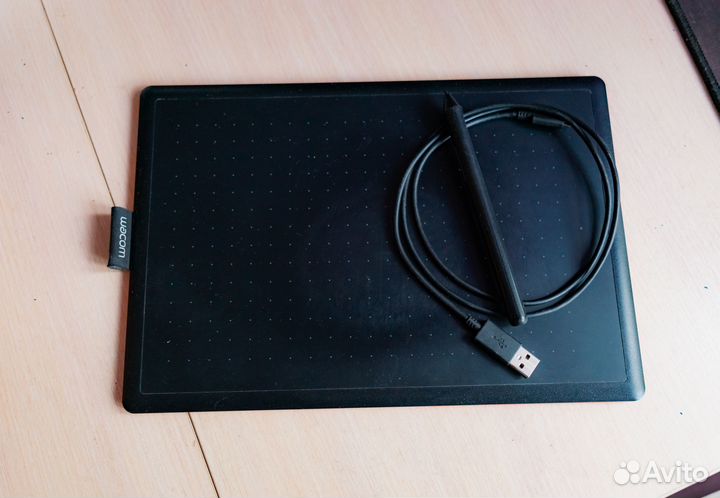 Графический планшет Wacom one medium
