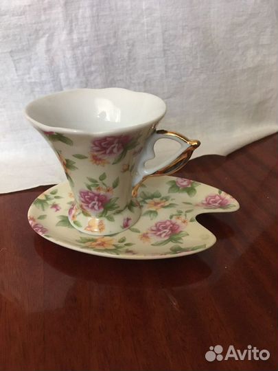 Кофейные кружки с блюдцами на 6 персон