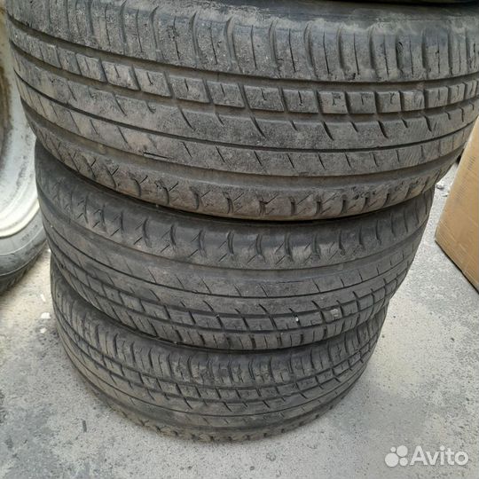 Viatti Strada Asimmetrico 205/55 R16 95V