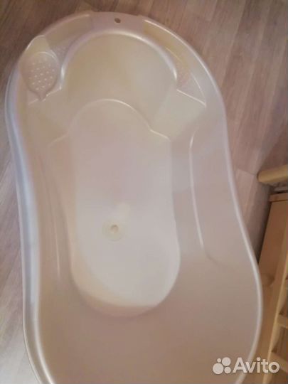 Ванночка для купания с подставкой