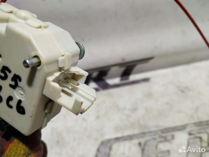 Замок лючка бензобака Audi A6 C6 3.2 2007