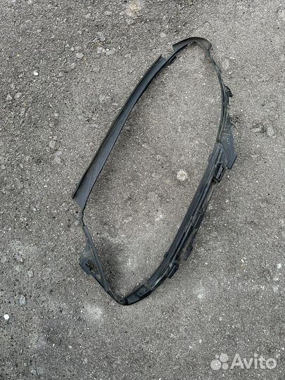 Рамка фары Mercedes Gle левая