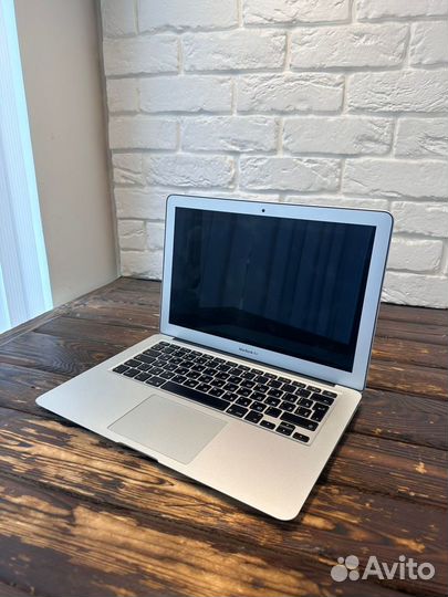 Ноутбук Apple MacBook Air 13inch 2017 i5 1.80Ghz/2