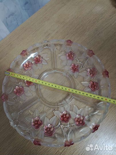 Конфетница менажница для орешков конфет