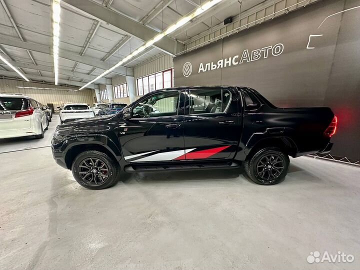 Toyota Hilux 4.0 AT, 2023, 1 км