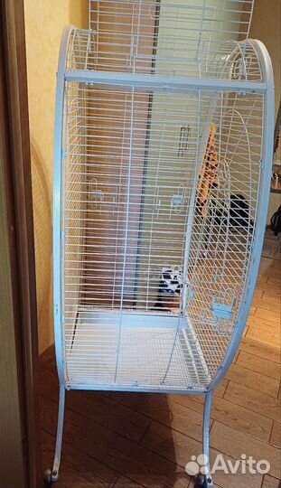 Большая клетка для крупных попугаев