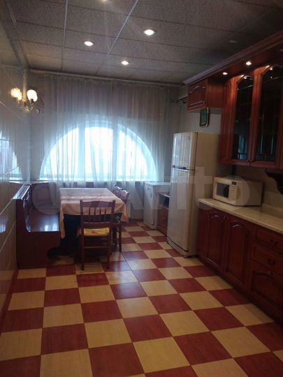 4-к. квартира, 160 м², 5/6 эт.