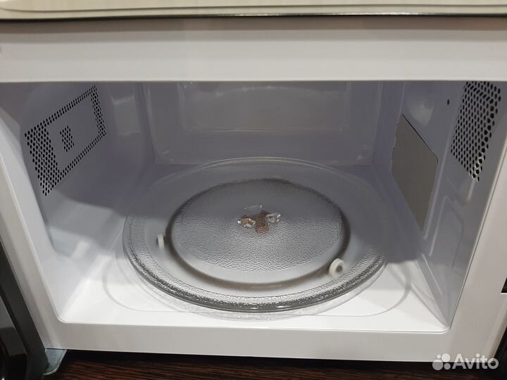 Продам новую микроволновая печь mora MT104B