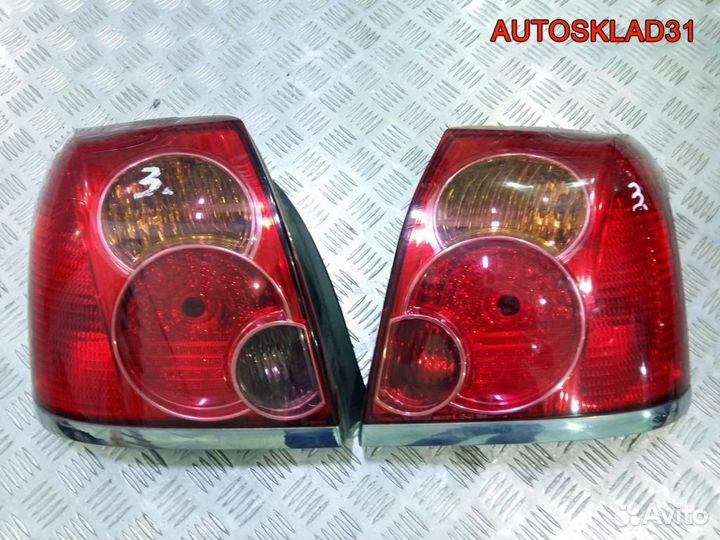 Фонарь задний для Тойота Авенсис Хетчбэк дорест