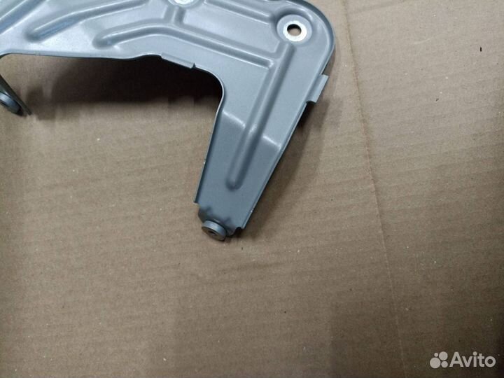 Кронштейн крыла левый BMW X3 G01 2020 41357475803