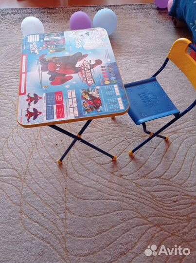 Детский стол и стульчик