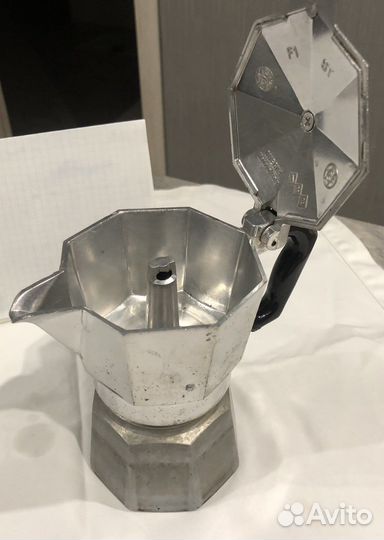 Гейзерная кофеварка bialetti