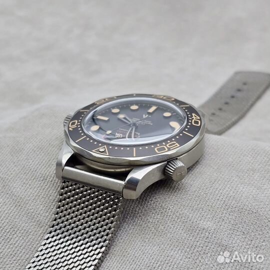 Omega Seamaster Diver 007 Edition