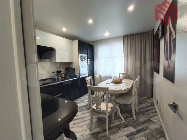 3-к. квартира, 75 м², 8/17 эт.