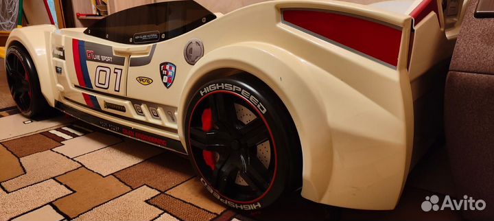 Детская кровать с большим бортиками