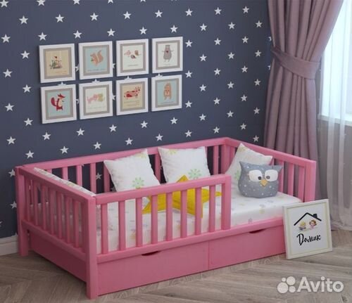 Кроватка для малыша из натурального дерева сингл в