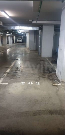 Машиноместо, 16 м²