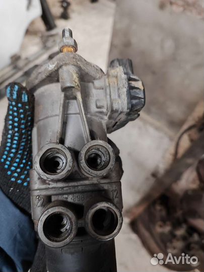 Кран тормозной MAN 0 486 200 007