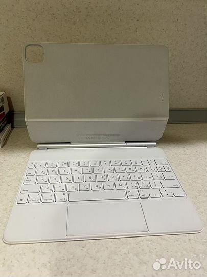 Клавиатура Apple Magic Keyboard для iPad Pro 11