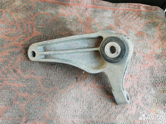 Кронштейн кпп Форд Фокус 2