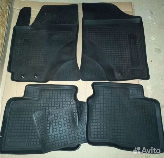 Продам оригинальные коврики на кия церато 2