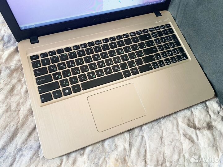 Игровой Asus R540NV + Новая сумка 4Ядра/SSD/920MX