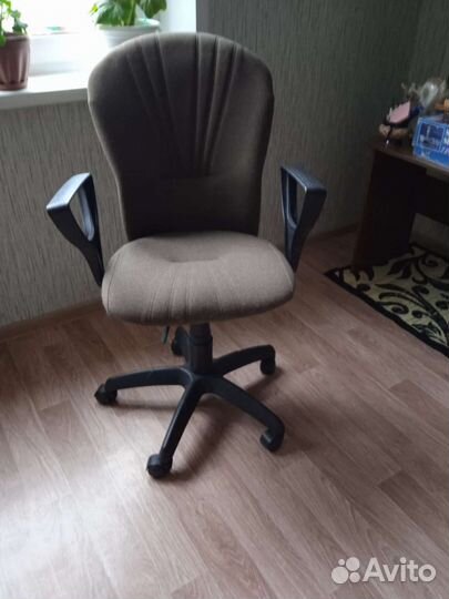 Компьютерное кресло