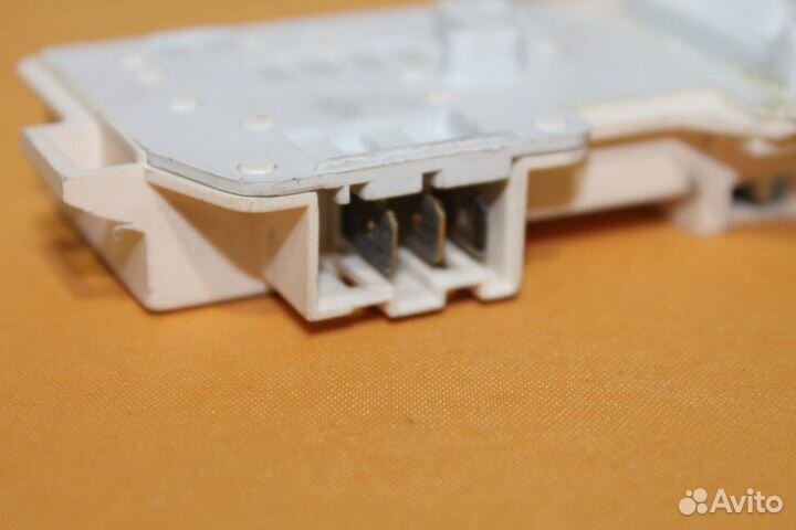 Устройство блокировки люка Bosch 3063115AA1 бу. 38