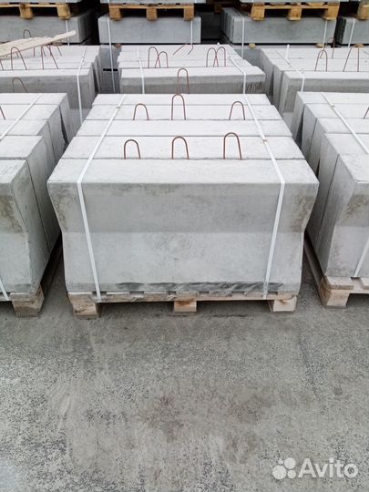 Лоток дорожный прикромочный