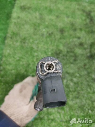 Форсунка топливная BMW X3 (E83) 2004