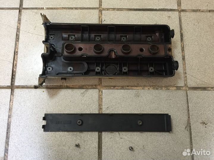 Клапанная крышка opel omega vectra b 2.0