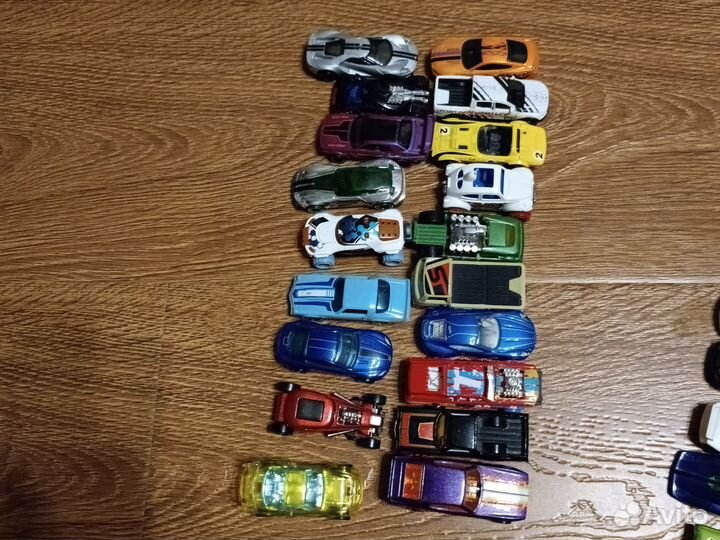 Hot wheels машинки
