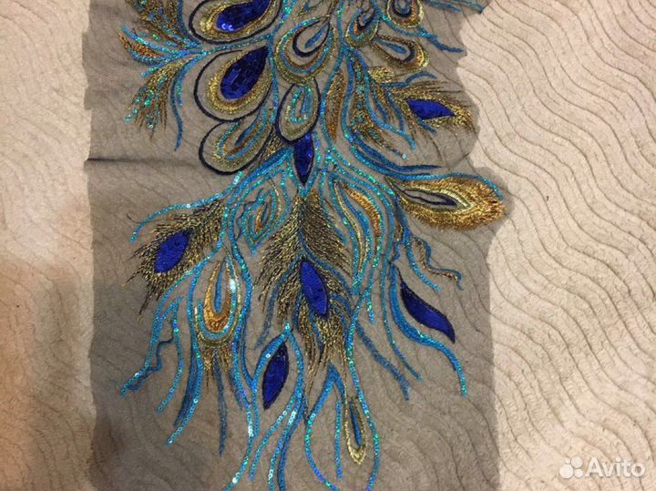 Вышитая аппликация