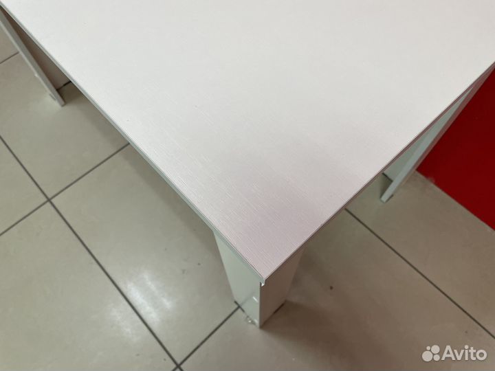 Кухонный стол