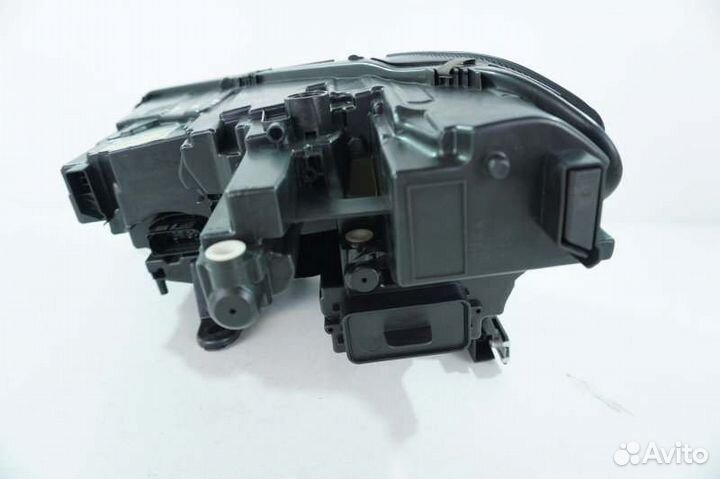 Фара правая Volkswagen Polo 6 2020