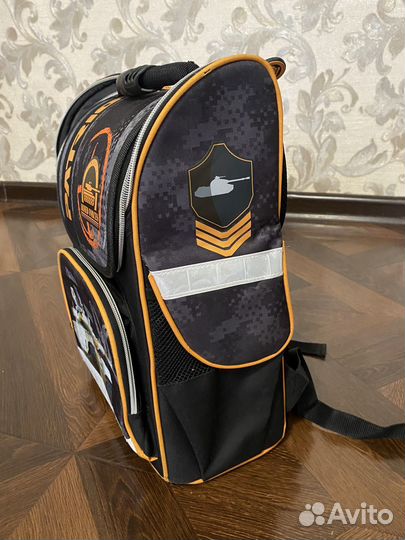 Портфель школьный