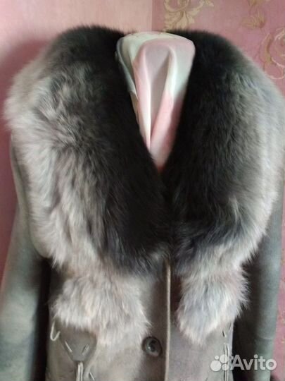 Воротник и манжеты из песца