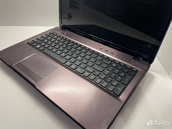 Lenovo Z570 i3-2350/GeForce540M/8Gb/SSD500Gb