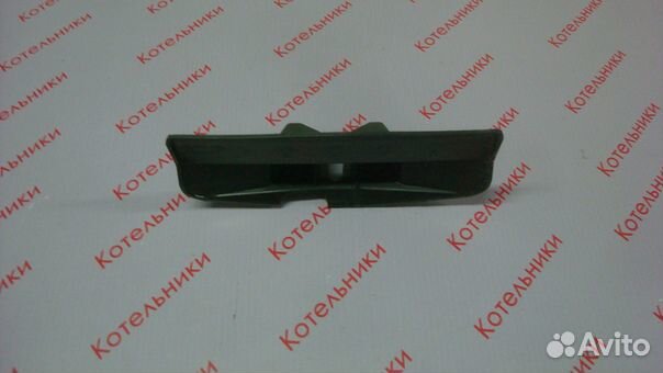 Nissan 90930-AU200 накладка замка багажника