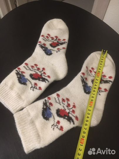 Носки шерстяные и меховые варежки