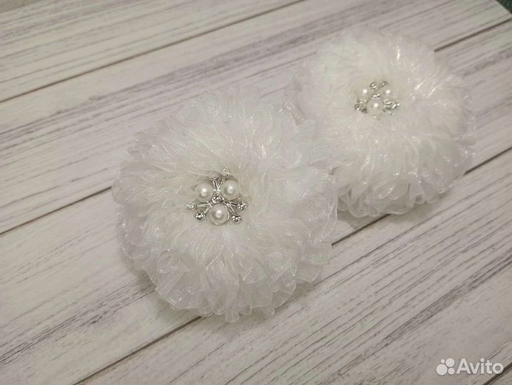 Белые бантики ручной работы