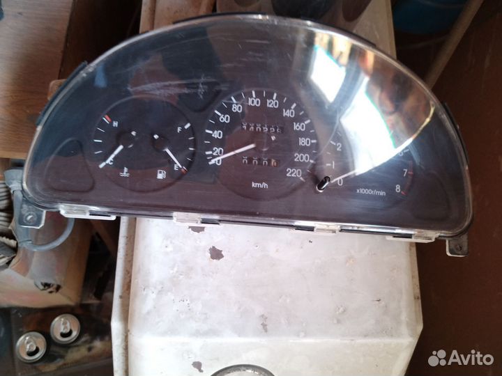 Щиток приборов на Шевроле Ланос