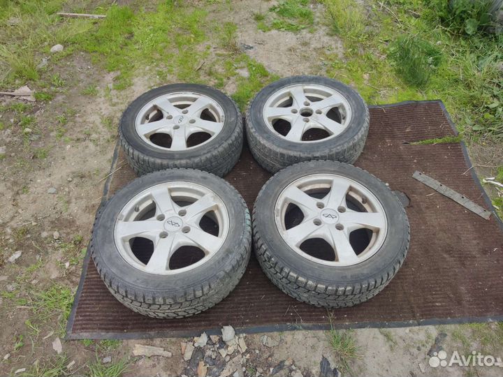 R15 Dunlop SP Winter Ice 01 195/55, PCD 4x114.3 DIA 56.6