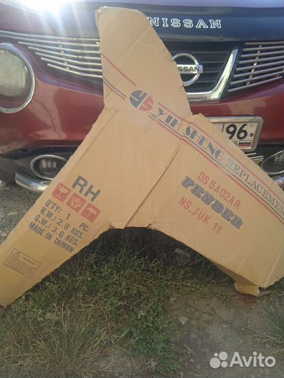 Крыло Ниссан Жук 11года. Новое, правое