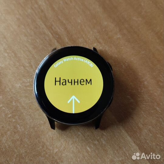 Умные часы Samsung Galaxy Watch Active