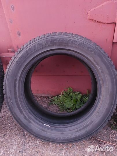 Dunlop SP Winter Ice 01 205/55 R16 94T